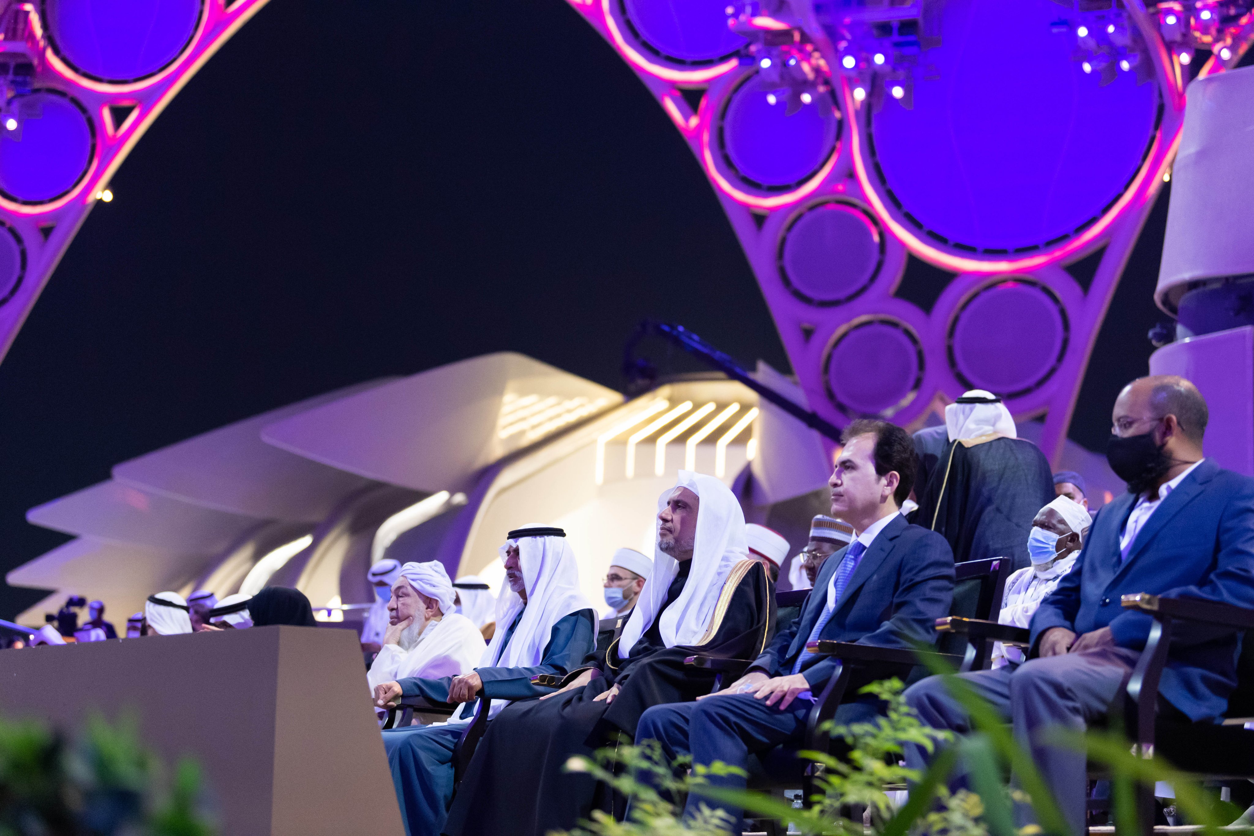 Mohammad Alissa en tant que conférencier principal lors de la cérémonie d'ouverture du Forum mondial pour la promotion de la paix qui s'est tenu à l'Expo 2020 Dubaï
