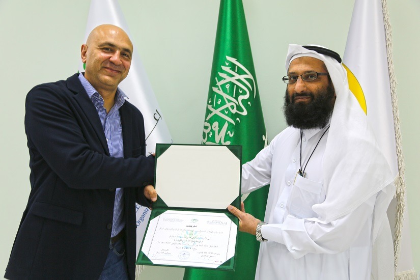 Honoring international lecturers from the High Commission.
