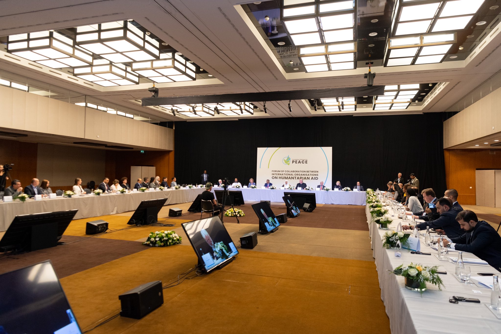 A Genève MohammadAlissa a été l’invité d’honneur du forum «La coopération entre les organisations internationales dans le domaine humanitaire» en présence des plus grands responsables