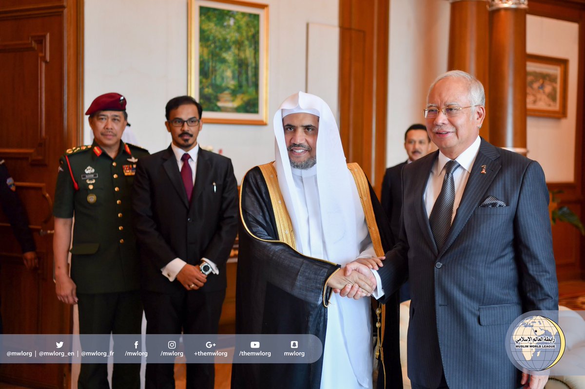 Le Premier Ministre malaisien Najib Razak recevant le SG de la LIM Mohamed Al-Issa à Kuala Lumpur