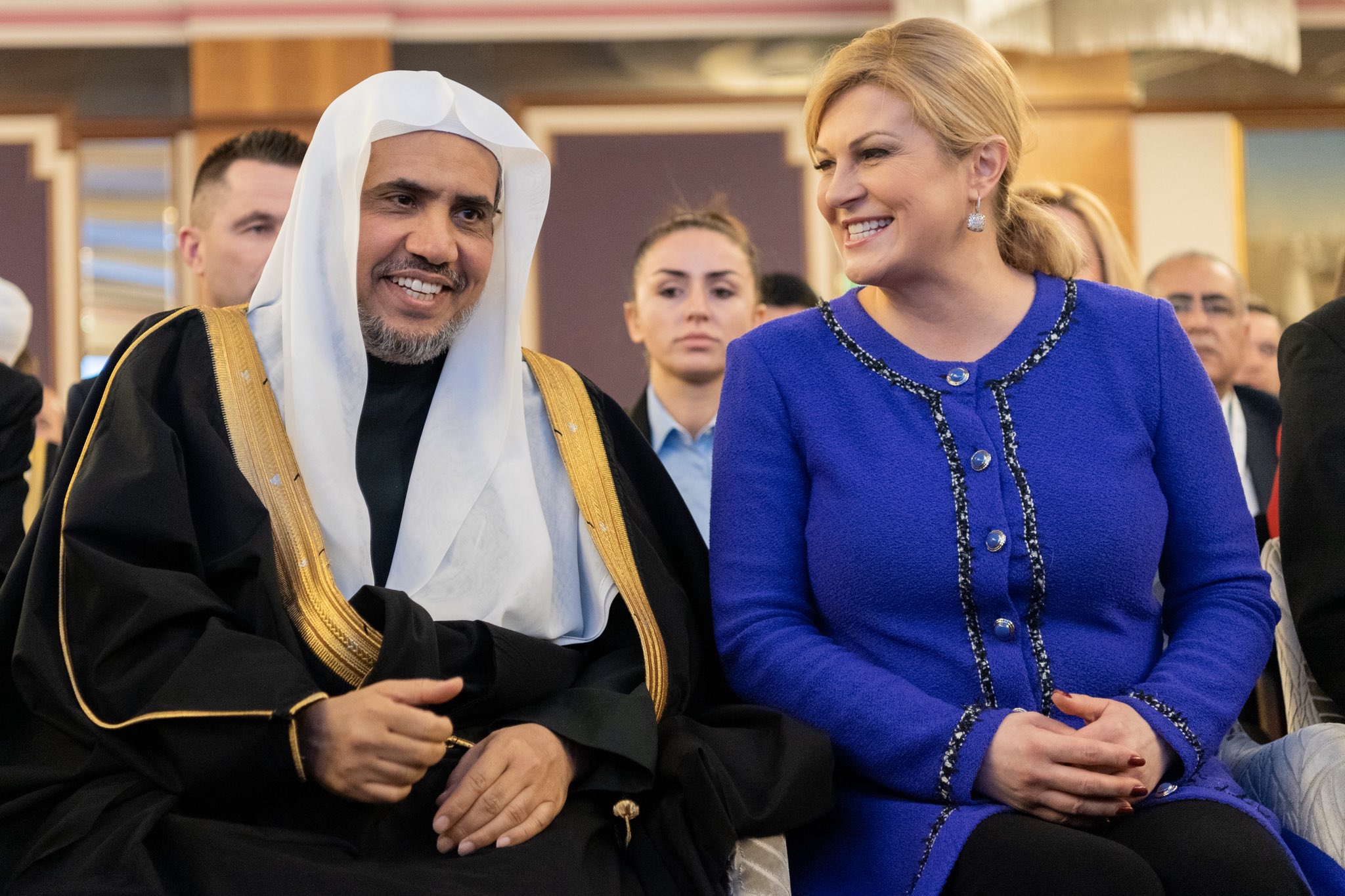 Le SG de la ligue islamique mondiale, Mohammad Alissa et la Présidente de la République de Croatie  à Kolinda GK , ont inauguré la  « conférence sur la fraternité humaine - des bases pour la paix et la sécurité  » à Zagreb.