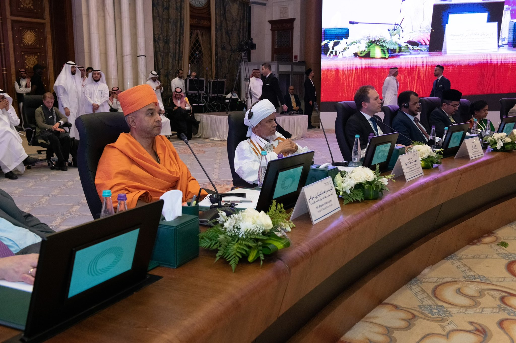 تميَّز ملتقى القيم المشتركة بالرياض بجمعه كبار علماء وقيادات كافة التنوع الإسلامي، إلى جانب نخبة من القادة الدينيين المستقلين تماماً عن أي توجهات تخرج عن الإطار الدينيّ.