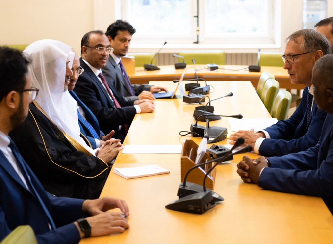 HE Dr. Mohammed Alissa met with the chairman of the Saudi-Arab Parliamentary Friendship Committee in France to discuss the successful messages that resulted from the Paris International Conference for Peaceand Solidarity