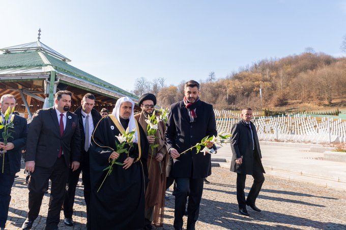 Le 22 août, est la Journée de commémoration des personnes victimes de violences en raison de leur religion ou de leurs convictions.  « Nous ne permettrons jamais  que se reproduise ce qui s'est passé à Srebrenica à quiconque et où que ce soit dans le monde. »  MohammadAlissa