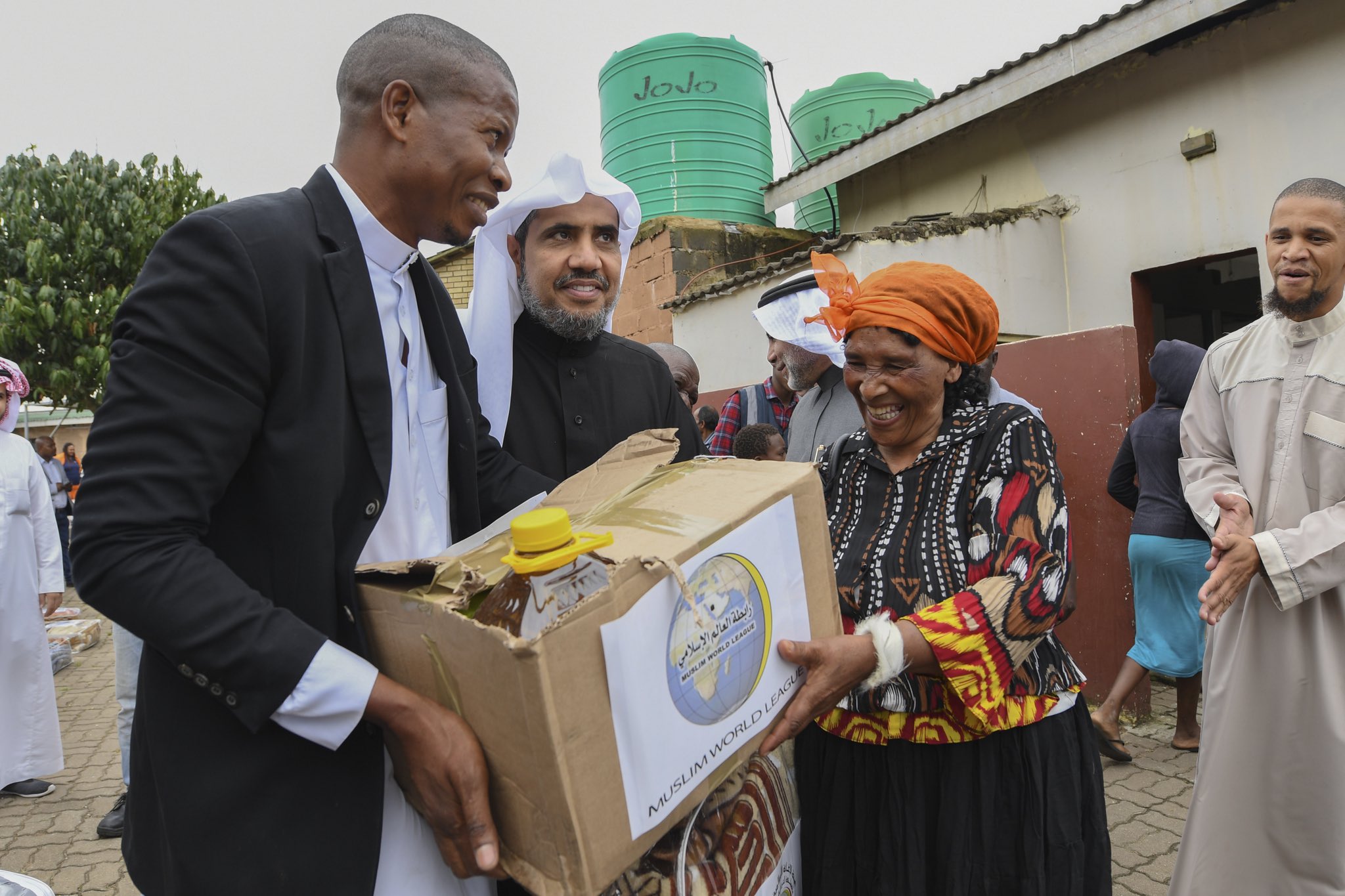 L’action humanitaire de la LIM vise à fournir une aide alimentaire urgente et efficace aux victimes de catastrophes d'origine naturelle ou humaine et aux communautés en voie de développement. Notre équipe s’engage fortement dans le développement et le secours des populations.