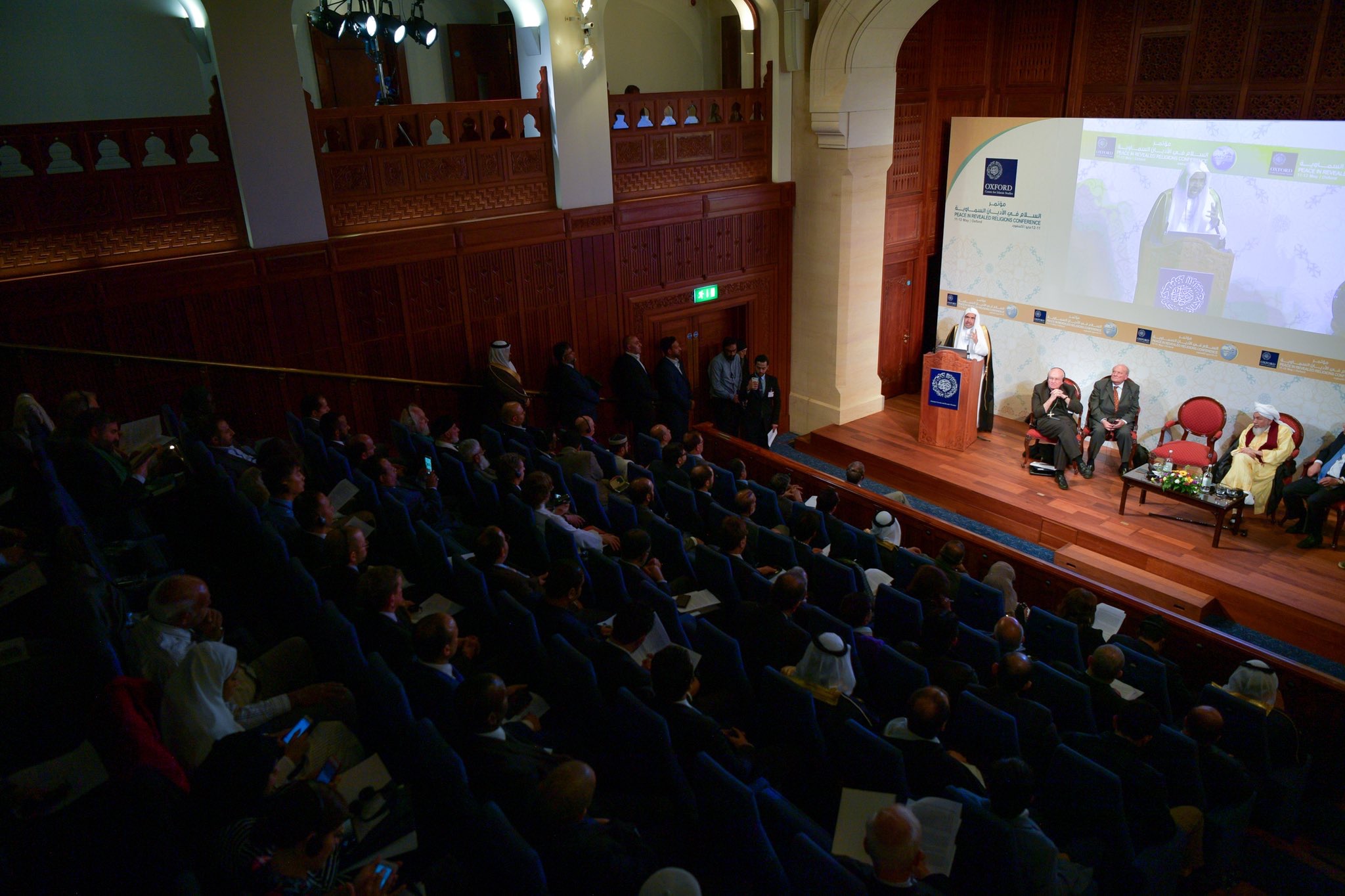 Le SG de la LIM durant le congrès sur la paix dans les religions à Oxford, a déclaré: «Nous souffrons de tout ce sang versé.