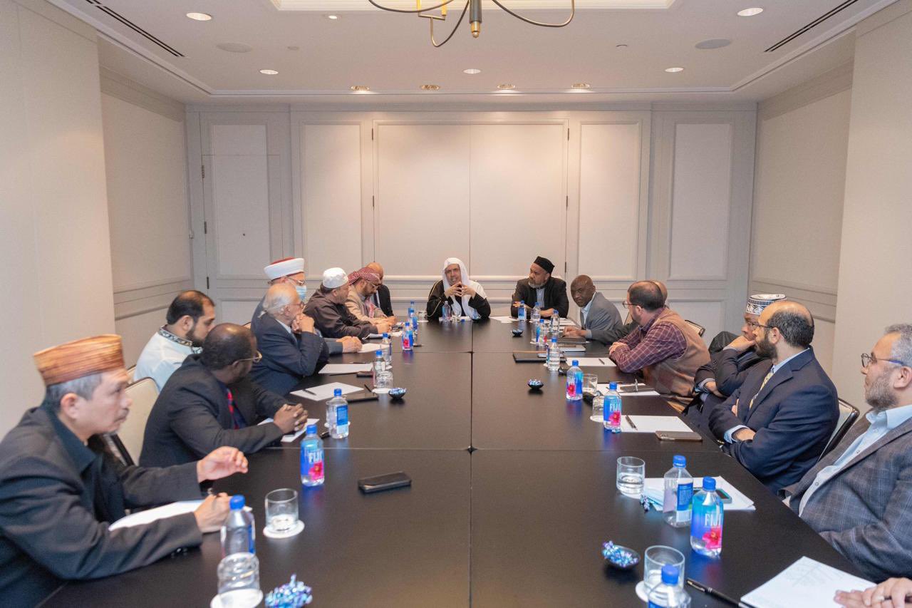Esfuerzos globales de la Liga del Mundo Islámico por la paz y los valores del Islam.