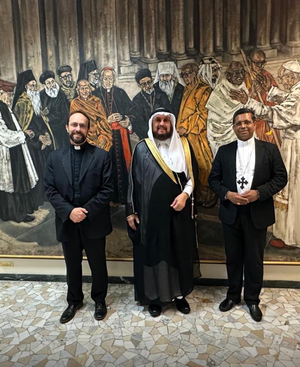 Today, His Excellency Dr. Abdulaziz Sarhan, Advisor and Coordinating Commissioner of the Muslim World League to the Vatican, participated in the inauguration ceremony of Pope Leo XIV.