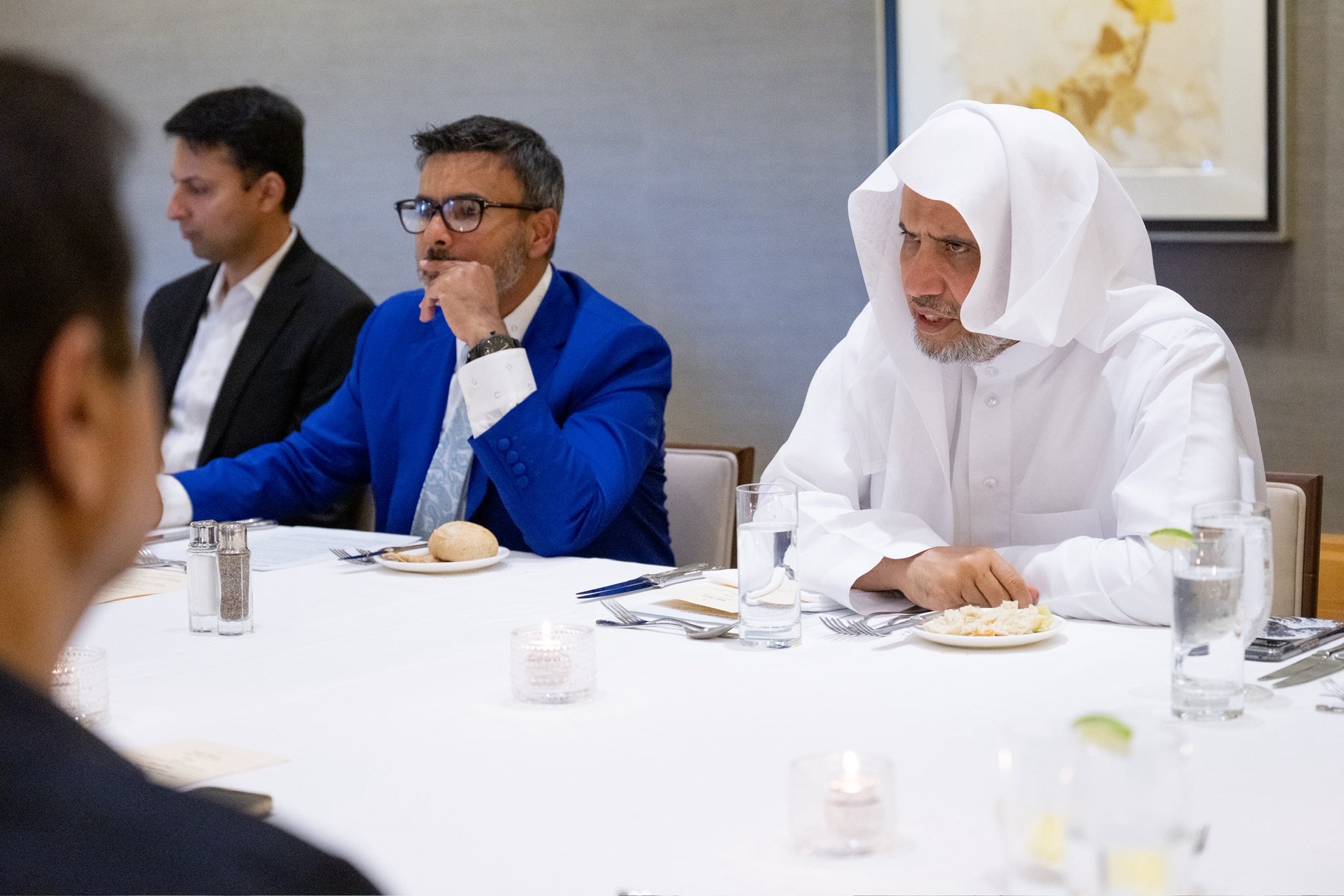 After delivering his lecture at Stanford University, a number of entrepreneurs and executives from Silicon Valley engaged in a wide-ranging dialogue with H.E. Sheikh Dr. Mohammed Alissa, Secretary-General of the Muslim World League (MWL) and Chairman of the Organization of Muslim Scholars.