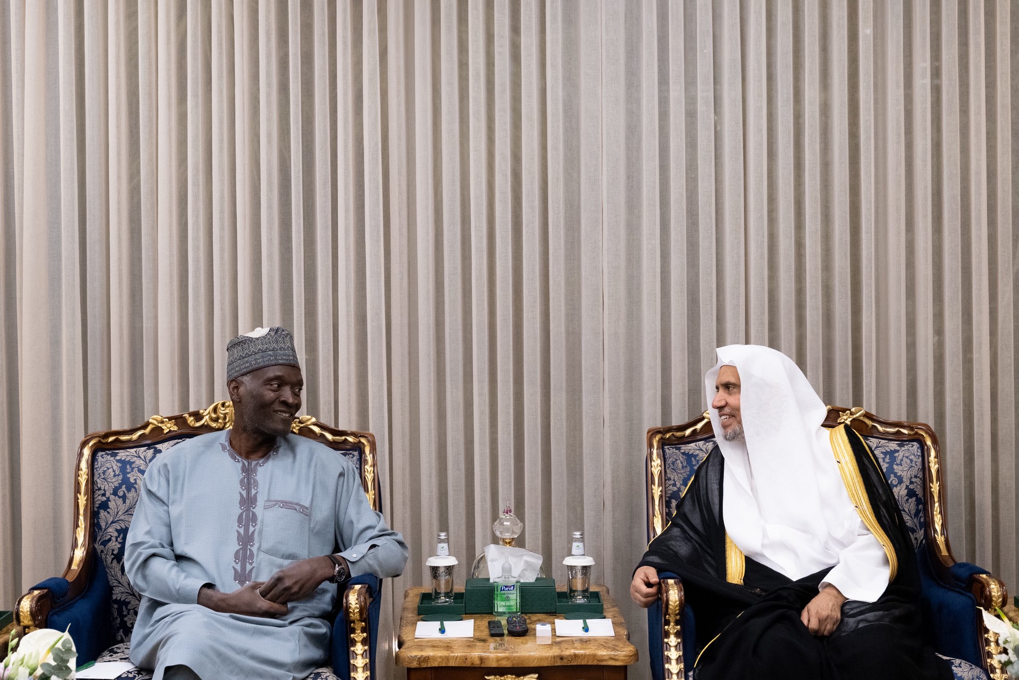 In his office, H.E. Sheikh Dr. Mohammed Alissa, Secretary-General of the Muslim World League (MWL) and Chairman of the Organization of Muslim Scholars, met with H.E. Mr. Saidou Mamadou, Minister of Higher Education, Scientific Research, and Technological Innovation in the Republic of Niger.