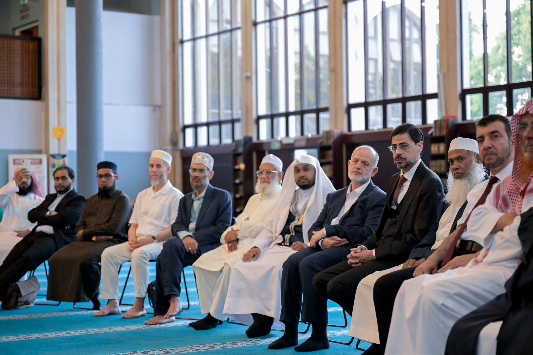 القيادات الإسلامية البريطانية تستقبل الأمين العام لرابطة العالم الإسلامي في المركز الإسلامي في العاصمة لندن