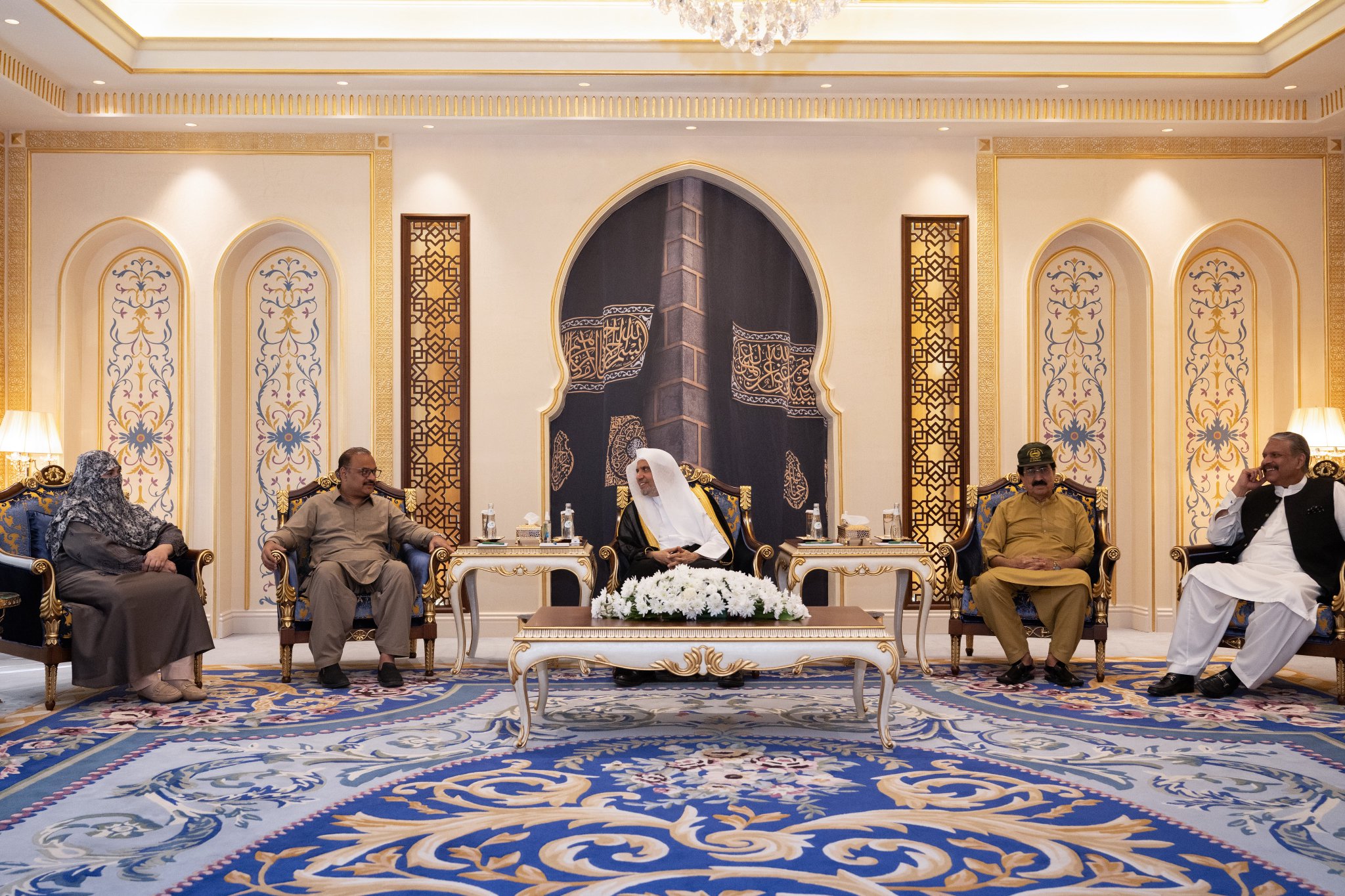 H.E. Sheikh Dr. Mohammed Al-Issa, received a high-level parliamentary delegation representing the various parties of the National Assembly of Pakistan (Parliament), in the presence of H.E. Mr. Ahmad Farooq, Ambassador of the Islamic Republic of Pakistan