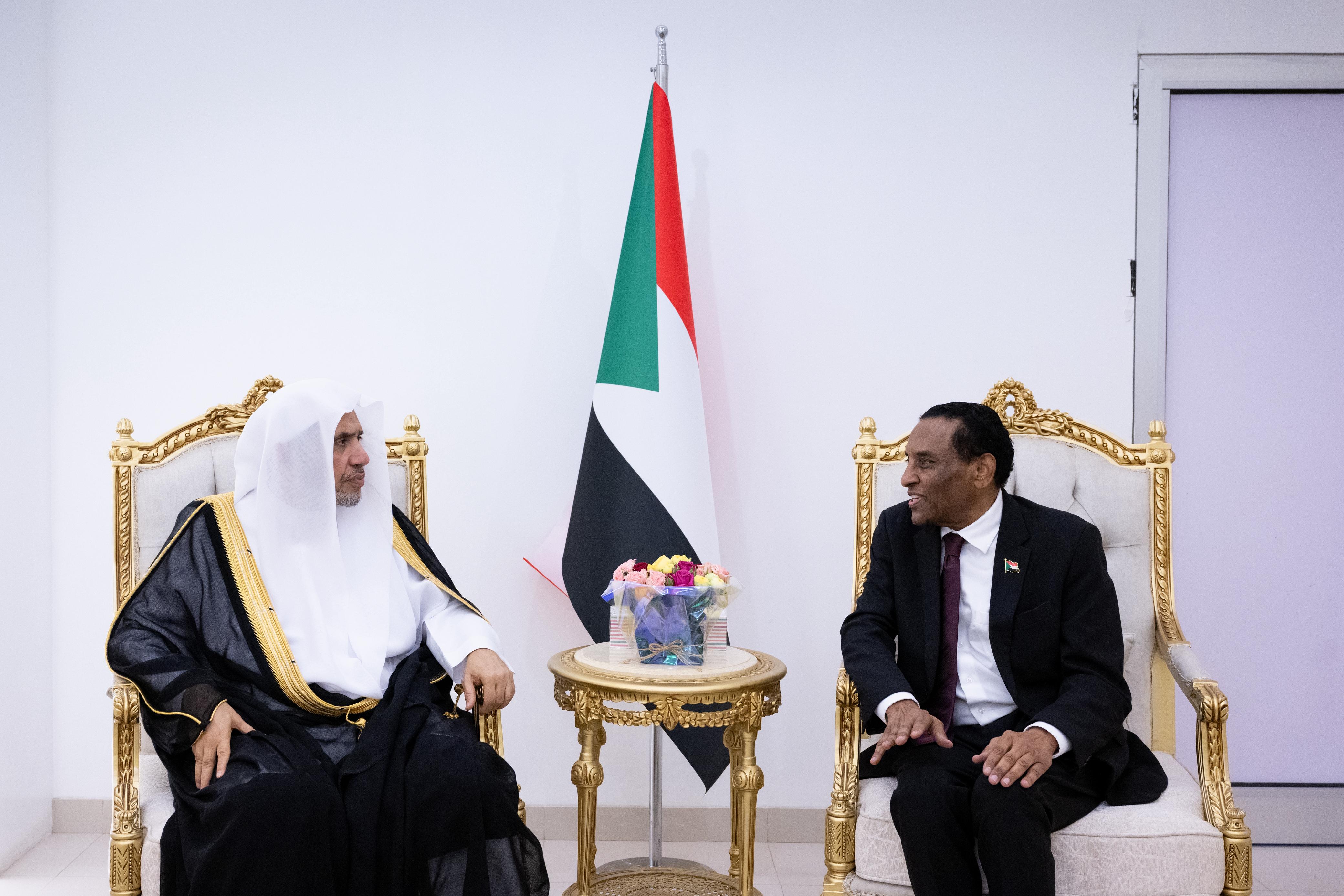 Sudanese Prime Minister Receives the Secretary-General of the MWL