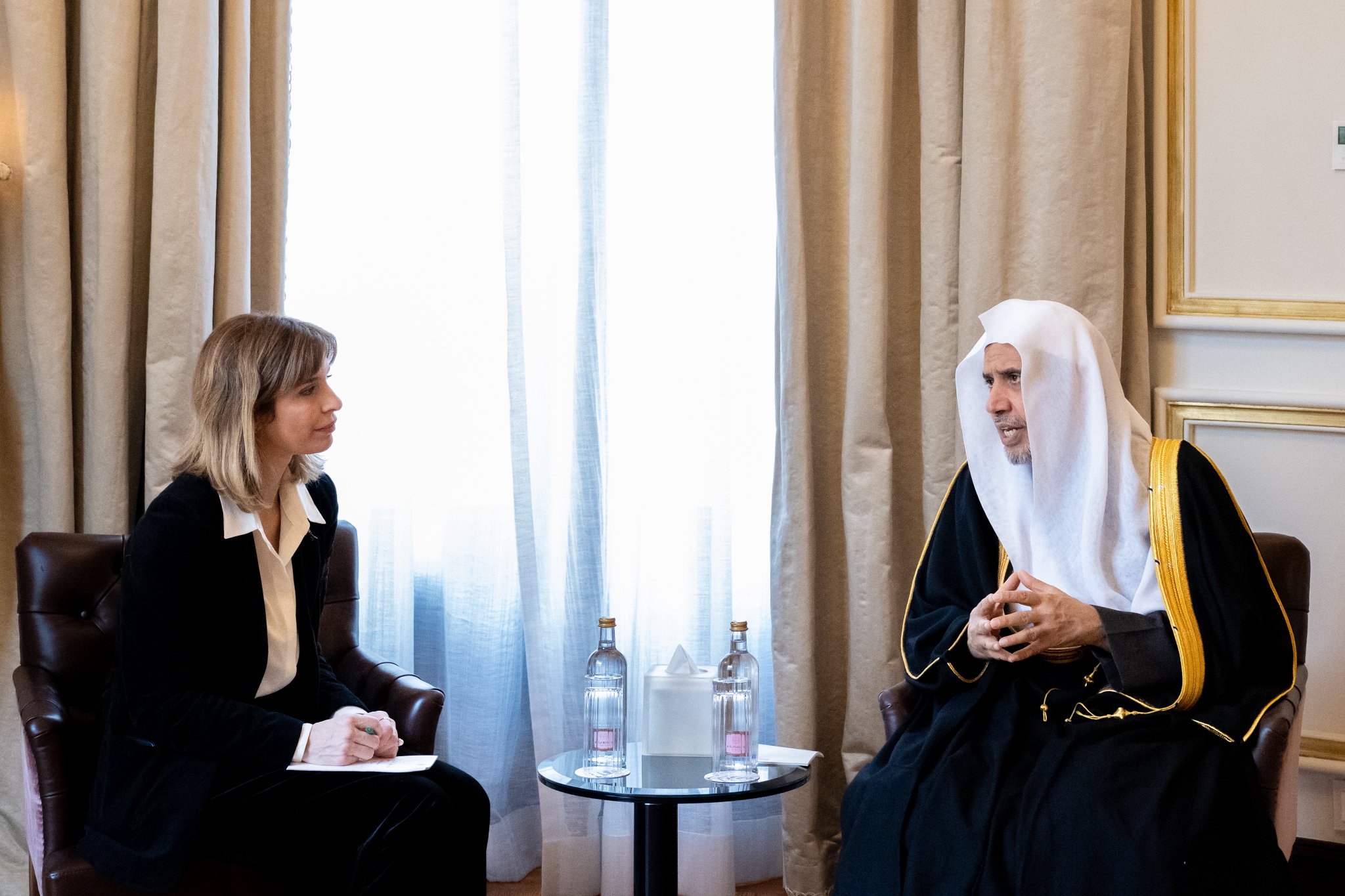At his residence in the Spanish capital, Madrid, H.E. Sheikh Dr. Mohammed Al-Issa, met with Ms. Hana Jalloul