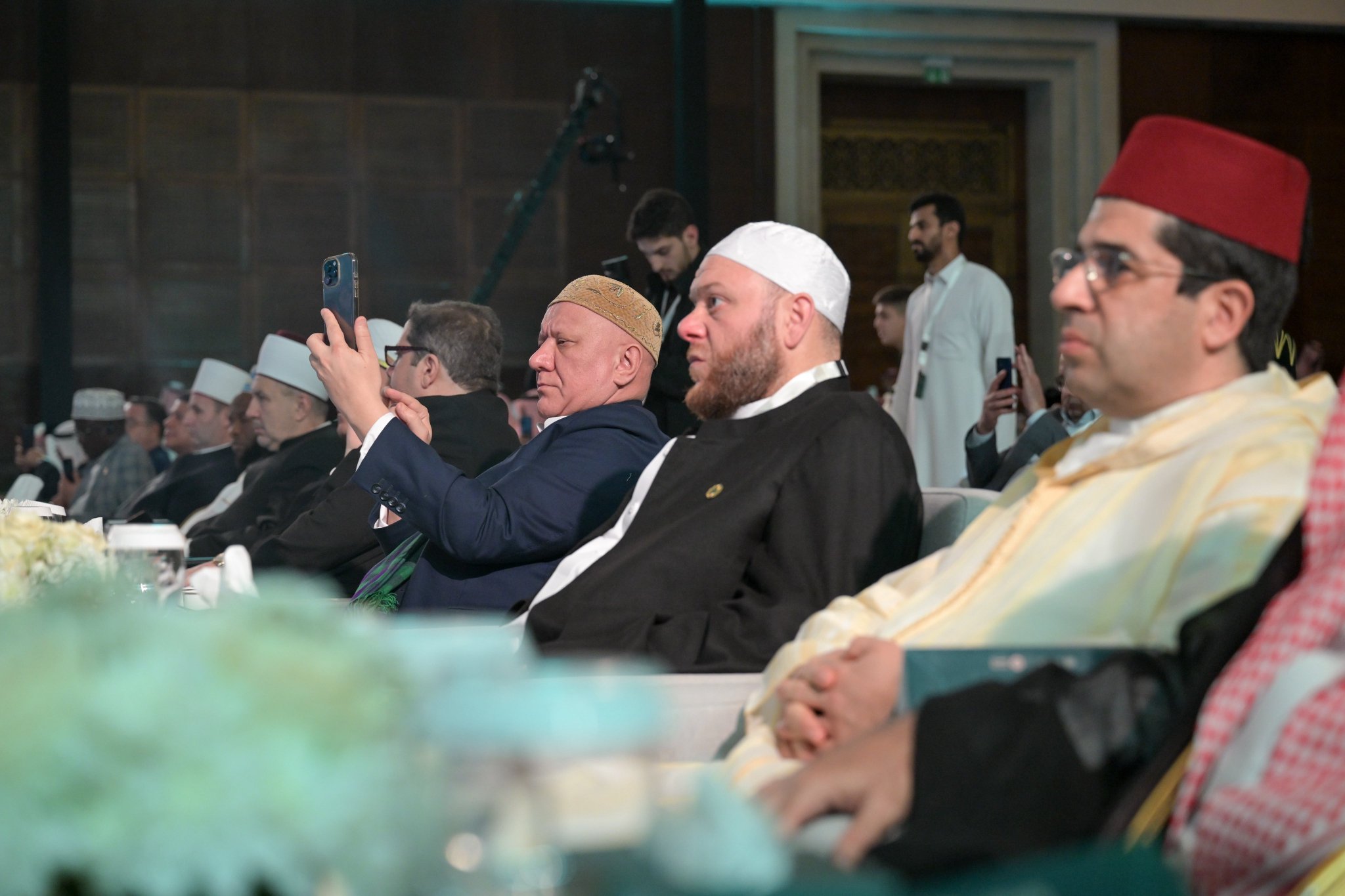 دشن معالي الأمين العام، رئيس هيئة علماء المسلمين، فضيلة الشيخ د.⁧‫محمد العيسى‬⁩ ⁦‪‬⁩، منصةَ "منهاج" الرقمية التابعة لـ ⁧‫رابطة العالم الإسلامي‬⁩