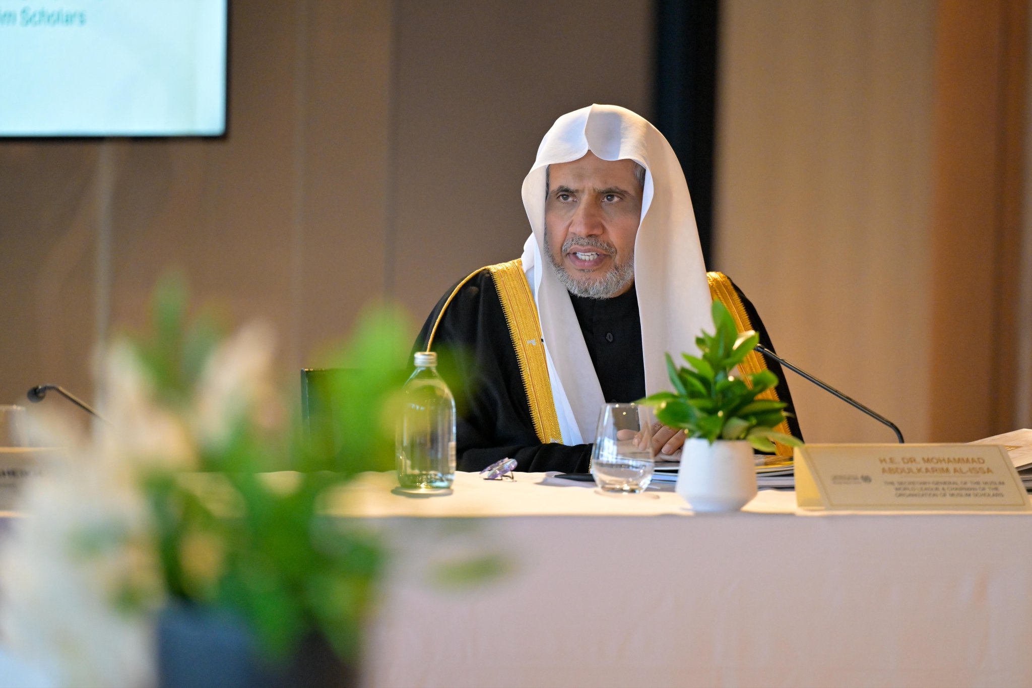 H.E. Sheikh Dr. Mohammed Al-Issa, Secretary-General of the MWL, met at his residence in Auckland, New Zealand, with the senior leadership of the Federation of Islamic Associations of New Zealand