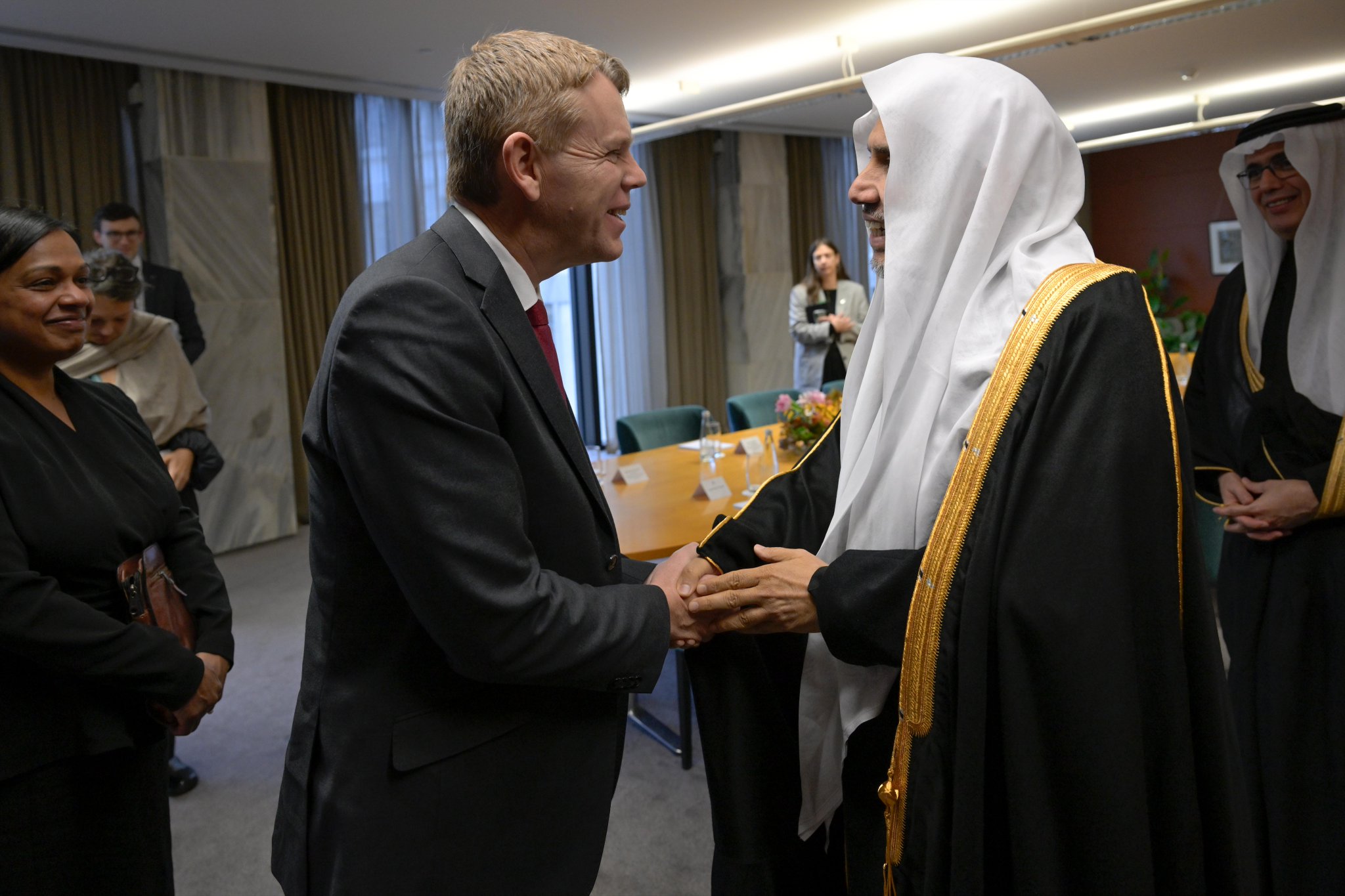 At the Parliament in the New Zealand capital, Wellington, H.E. Sheikh Dr. Mohammed Al-Issa, Secretary-General of the MWL, met with Mr. Chris Hipkins, former Prime Minister, Leader of the NZ Labour Party, and Leader of the Opposition in the NZ Parliament