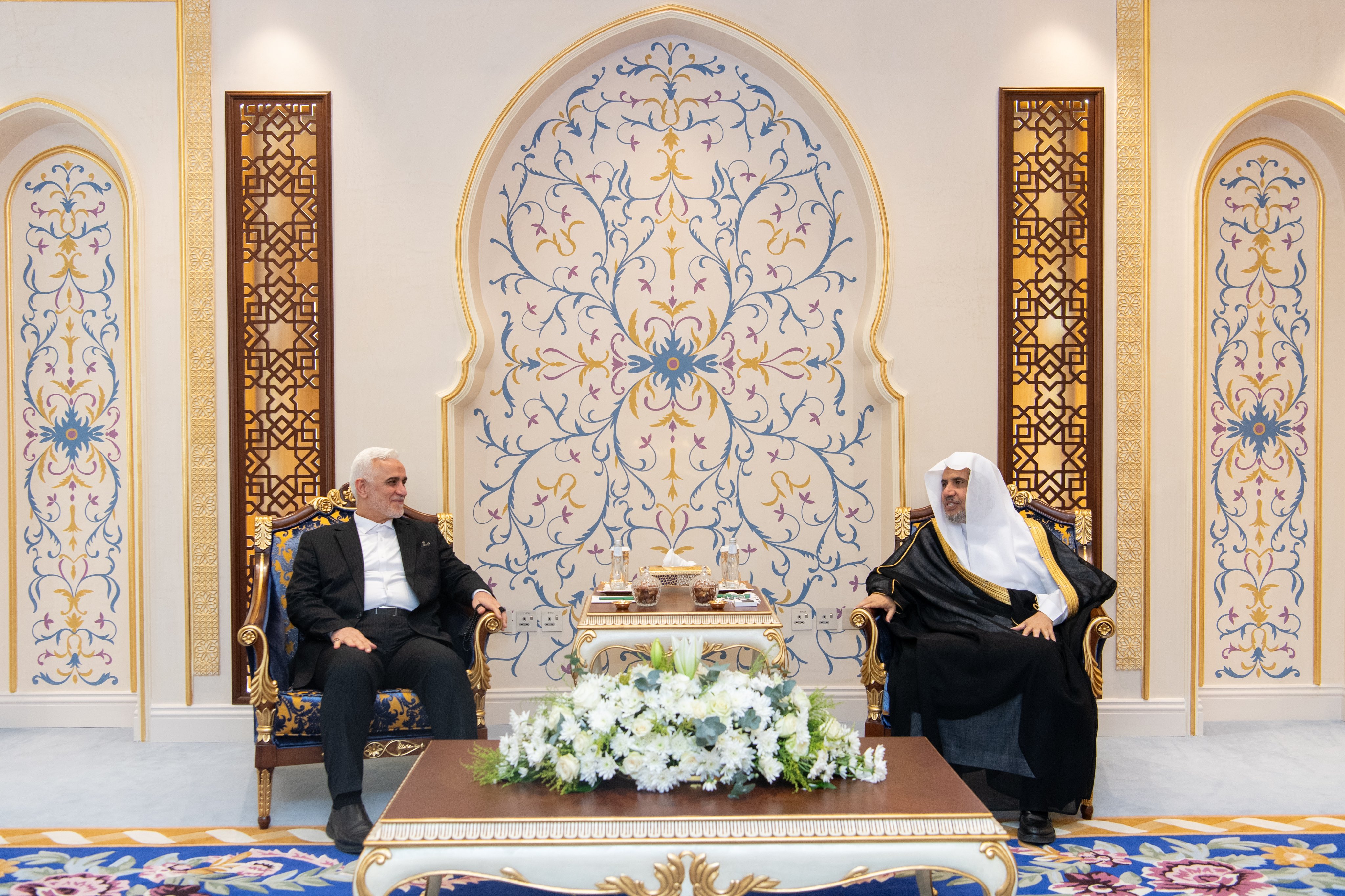 At the MWL’s headquarters in Makkah, His Excellency Sheikh Dr. Mohammed Al-issa, Secretary-General of the Muslim World League and Chairman of the Organization of Muslim Scholars