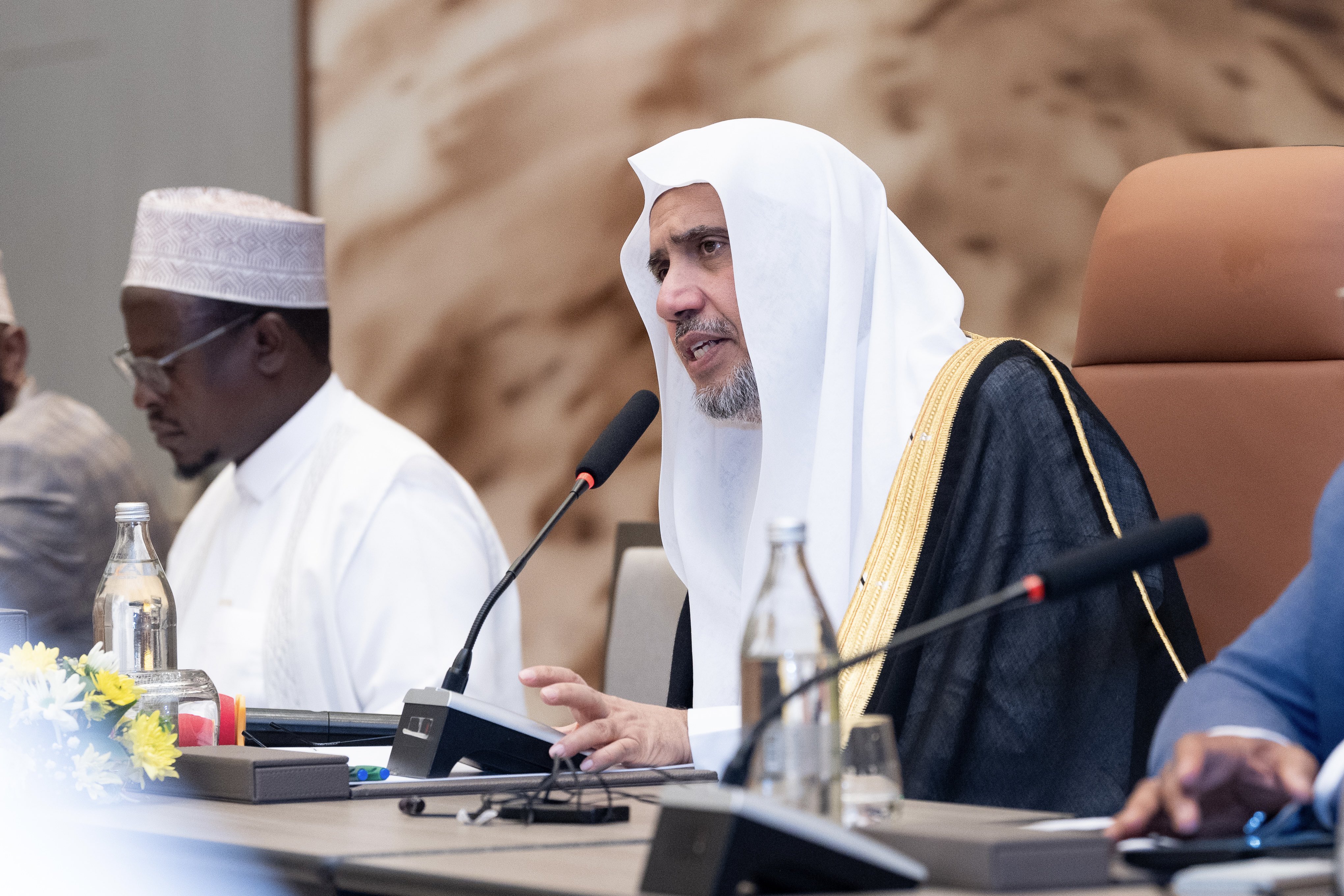 His Excellency Sheikh Dr. Mohammed Alissa, serving as both the Secretary-General of the Muslim World League and the Chairman of the Organization of Muslim Scholars, arrives in Nairobi, the capital of Kenya.