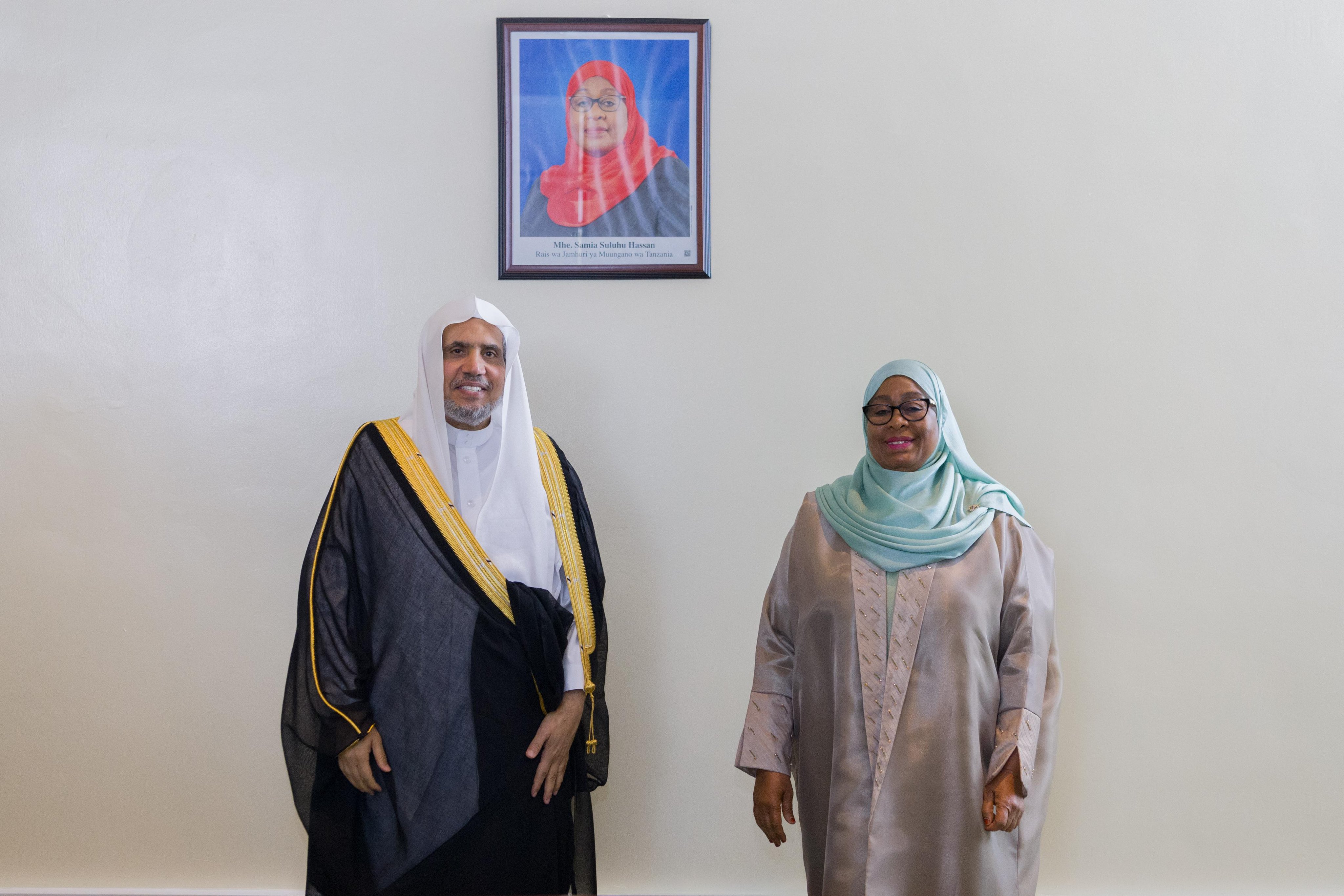 At the Presidential Palace in Dar es Salaam, Her Excellency Dr. Samia Suluhu, President of the United Republic of Tanzania, welcomed His Excellency Sheikh Dr. Mohammed Alissa, Secretary-General of the Muslim World League and Chairman of the Organization of Muslim Scholars.