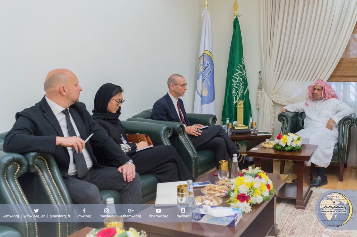 H.E. the MWL's Secretary General in an extended meeting with senior editors of the American Wall Street Journal