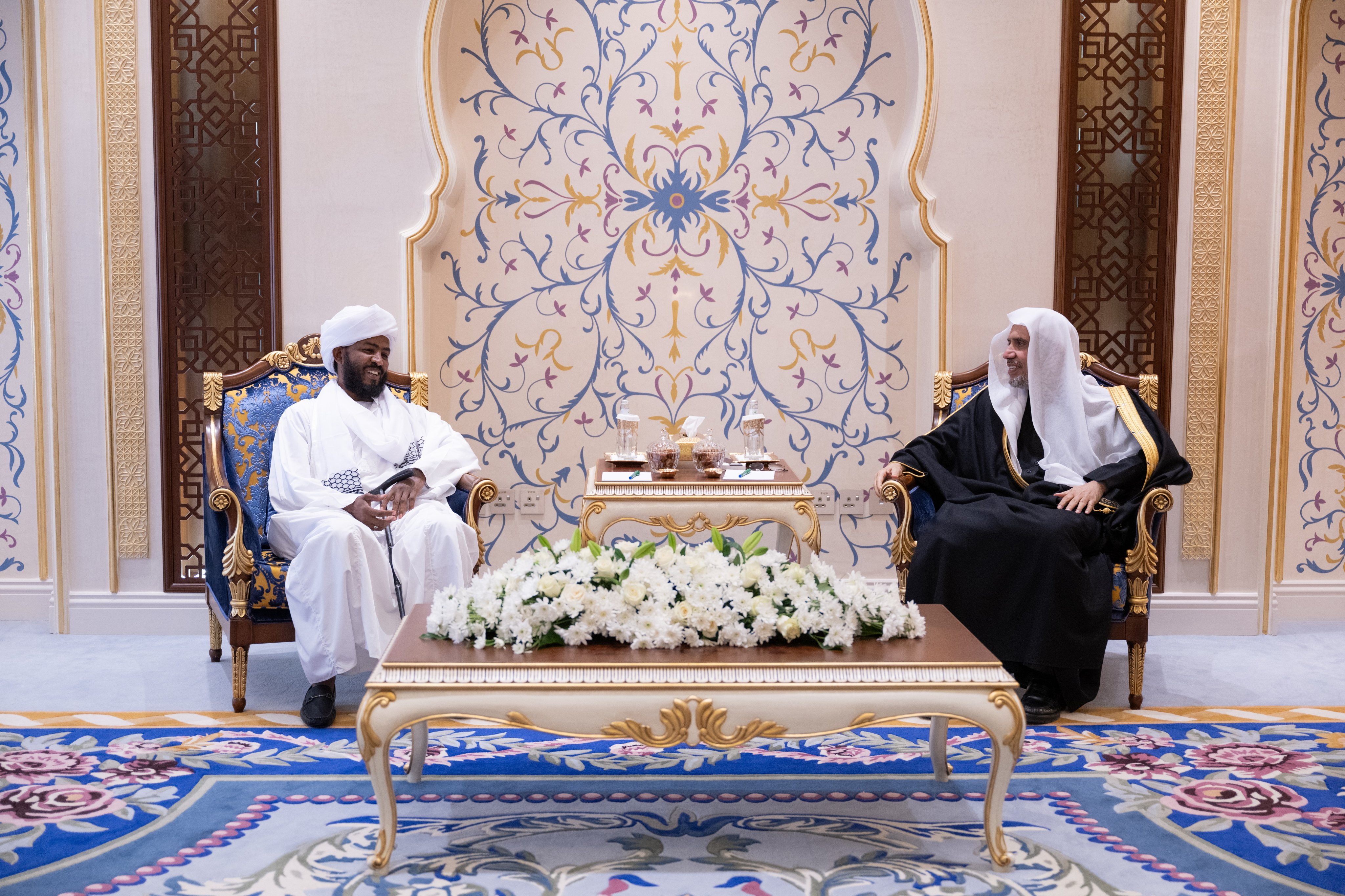 At the Muslim World League (MWL) Headquarters in Makkah, His Excellency Sheikh Dr. Mohammed Al-Issa , Secretary-General of the MWL and Chairman of the Organization of Muslim Scholars, met with Dr. Omar Bakhit Mohammed,