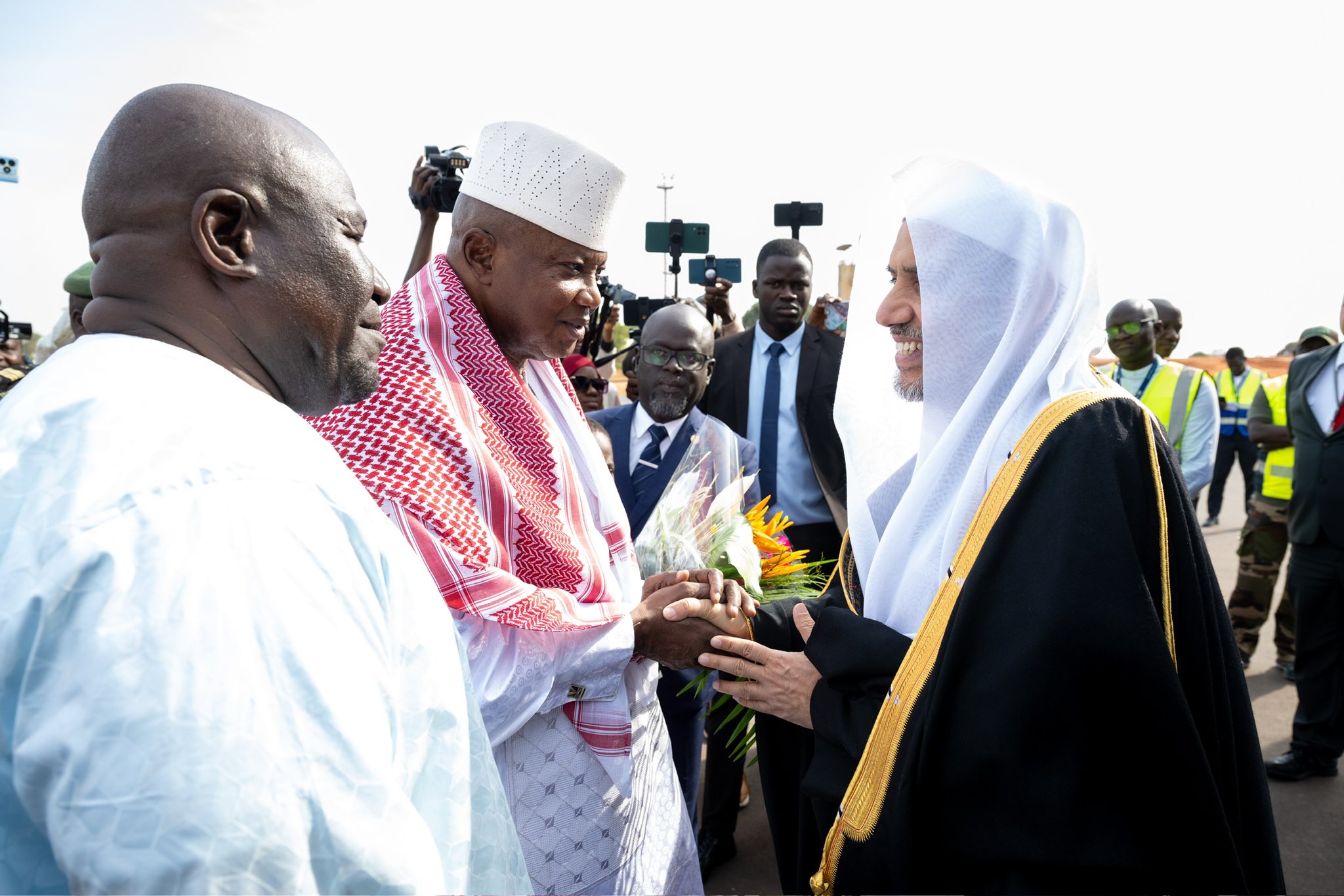 Led by His Excellency Sheikh Dr. Mohammed Al-issa  , Secretary-General of the Muslim World League (MWL), the MWL delegation has arrived in the Republic of Guinea-Bissau.