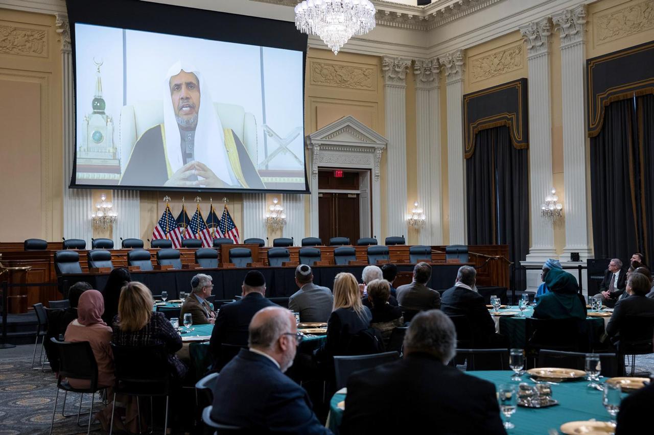 Attended by lawmakers, White House officials, and leaders of the Muslim community, the Muslim World League brings together representatives of faiths and policymakers for the first-ever Ramadan Iftar in the U.S. Congress.