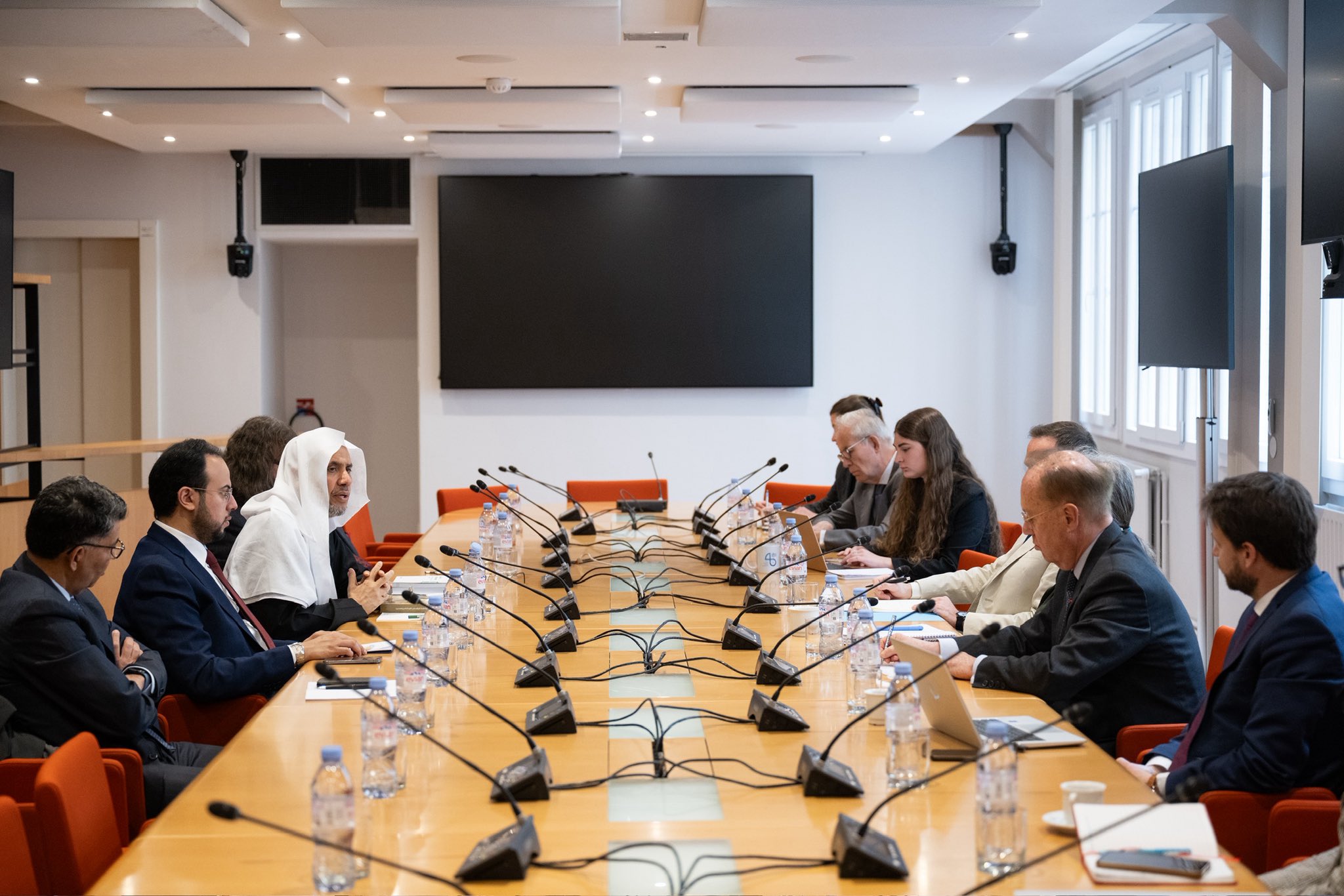 L’Institut français des relations internationales (IFRI), à Paris, a organisé un séminaire pour le Secrétaire général et Président de l’Organisation des savants musulmans, le cheikh Mohammed Alissa