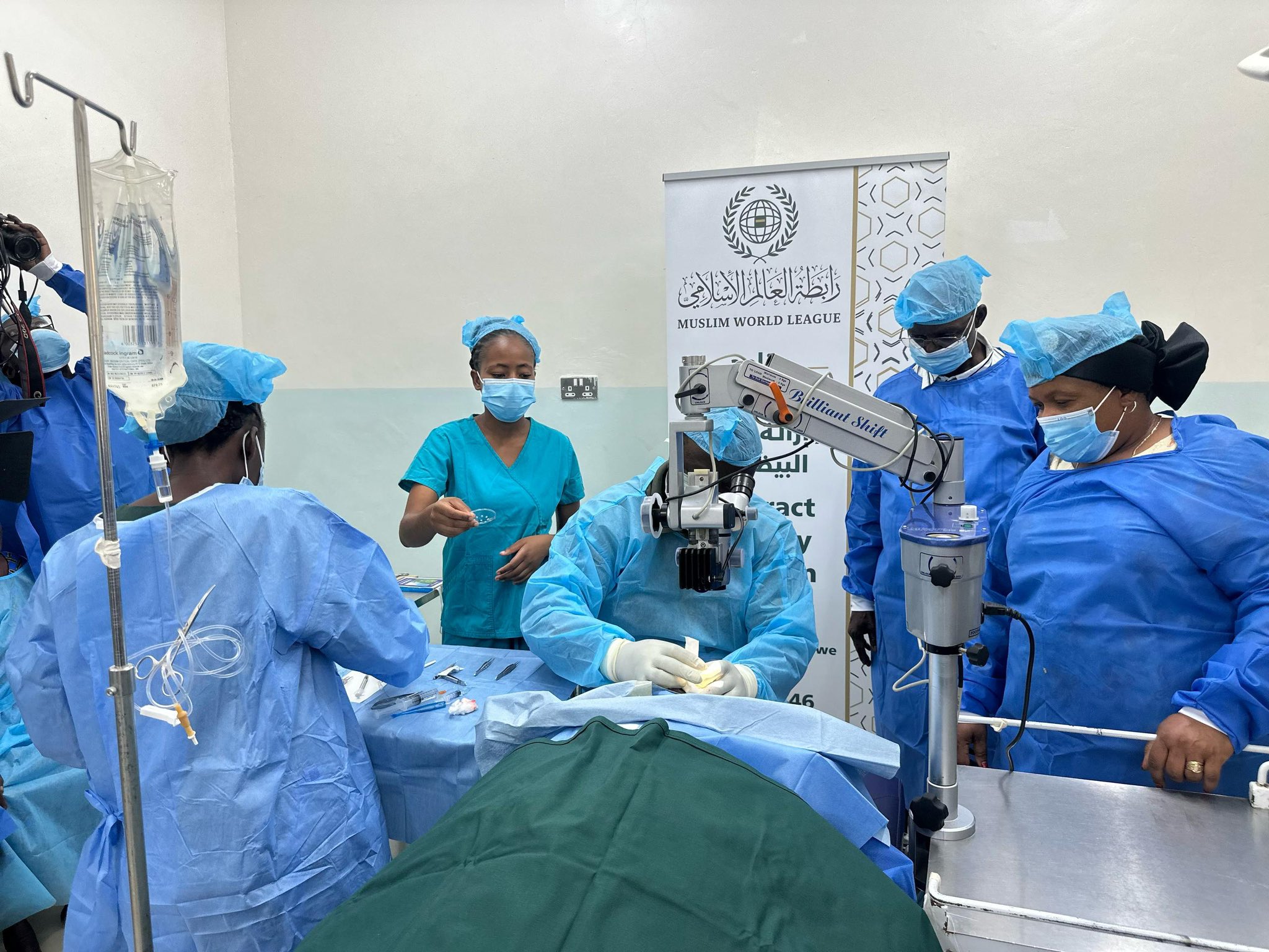 This time, the light shines in Zimbabwe, reaching the most vulnerable. Here are scenes from the Blindness Prevention Project, implemented by the Muslim World League in Africa, in partnership with governmental and civil society institutions.