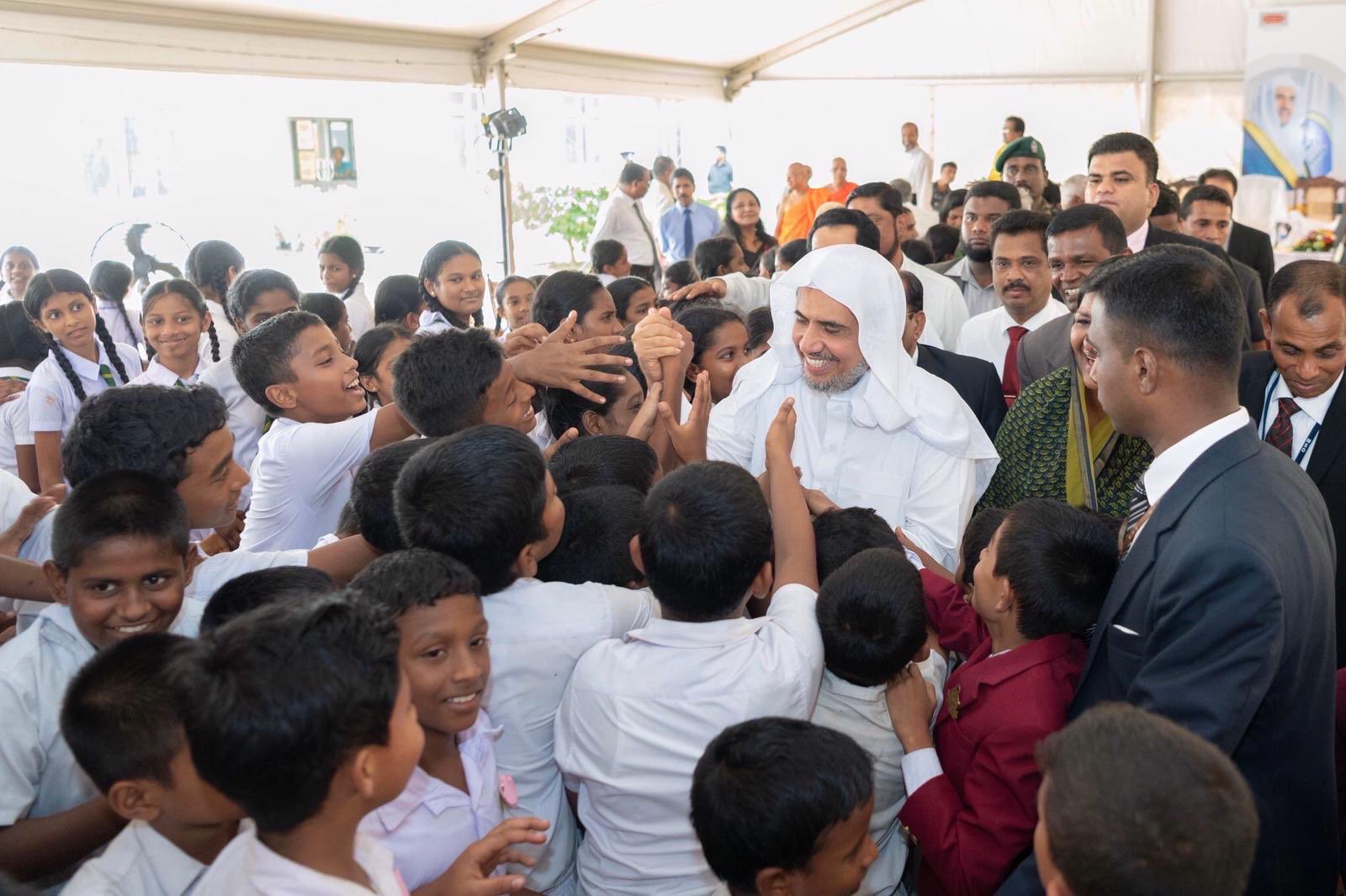 «Les jeunes du monde entier ne sont pas un problème qu'il faut gérer, ils sont une source d'énergie dans laquelle il faut investir » MohammadAlissa -  La LIM a mis en œuvre des programmes à travers le monde pour soutenir la jeunesse. InternationalYouthDay 