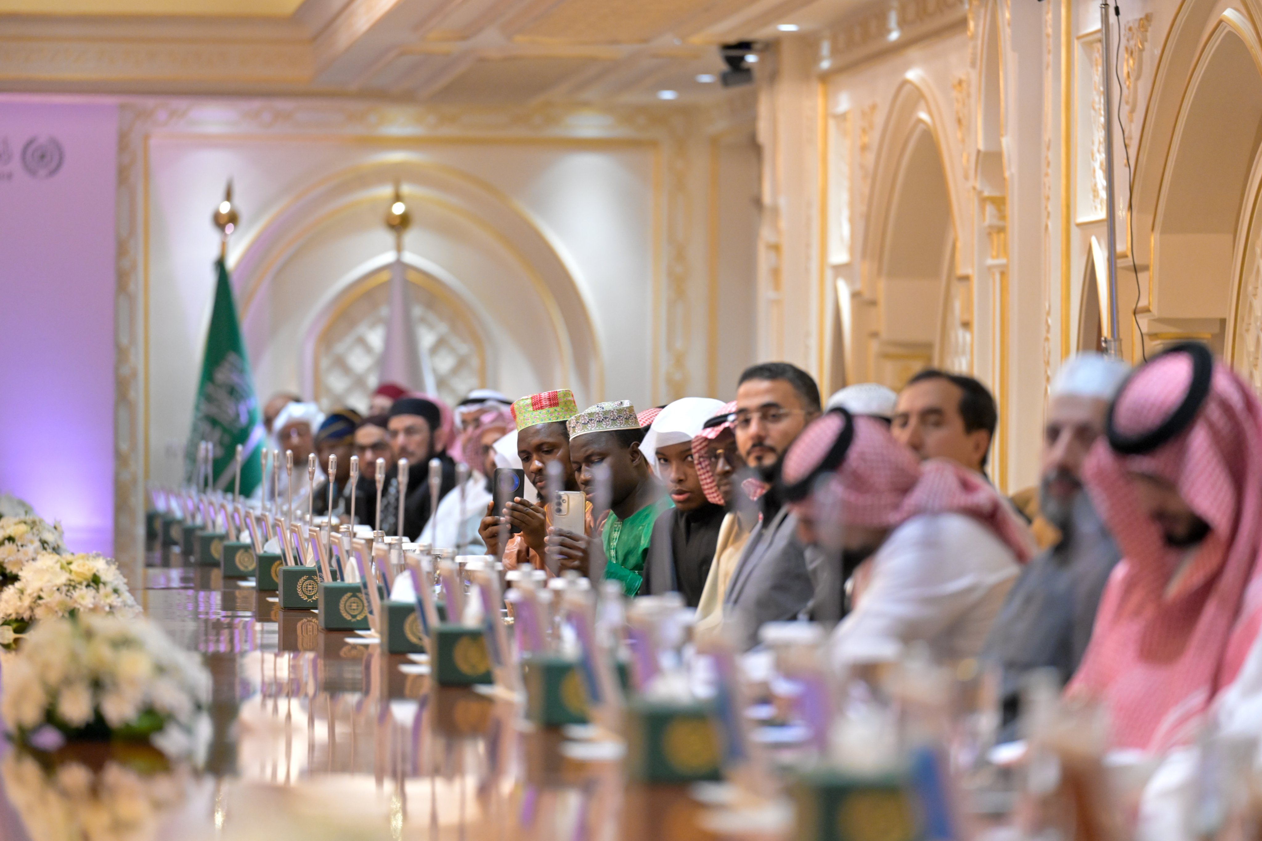 أطلقَ معالي الأمين العام، رئيسُ هيئة علماء المسلمين، فضيلةُ الشيخ د. محمد العيسى، جائزةَ رابطة العالم الإسلامي لخدمةِ القرآنِ الكريم في تسعةِ فروع