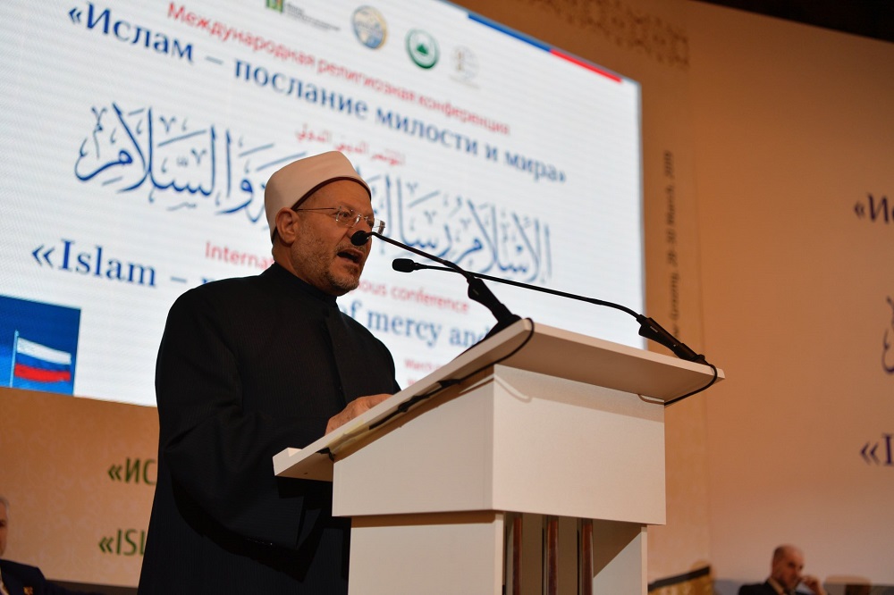 Le Mufti d’ Egypte D. Chaowki Roulam durant à Moscou durant le congrès « L’Islam message de miséricorde et de paix » où il a présenté ces grandes  valeurs dans l’Islam