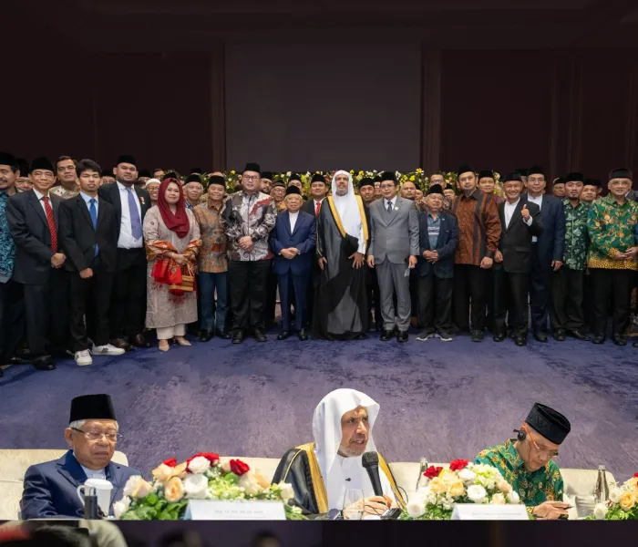 El Sheij Mohammed Al-Issa, se reunió con los ulemas de Indonesia y dialogó con ellos sobre varias de las cuestiones más debatidas en la escena islámica