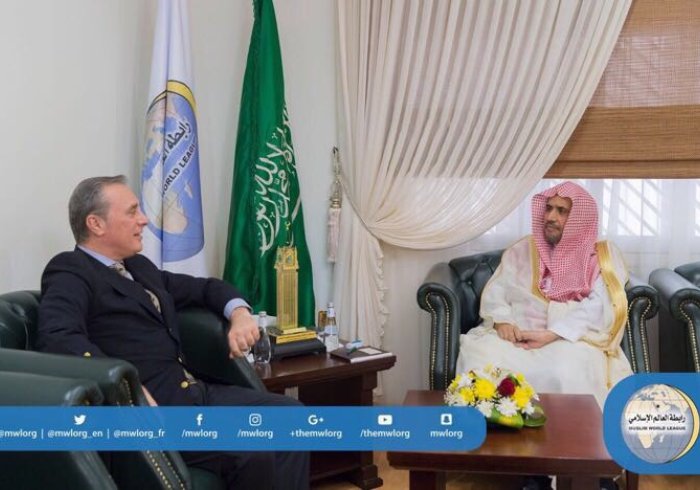 ‏معالي الأمين العام يلتقي ظهر اليوم سفير جمهورية إيطاليا لدى المملكة العربية السعودية السيد لوكا فيراري