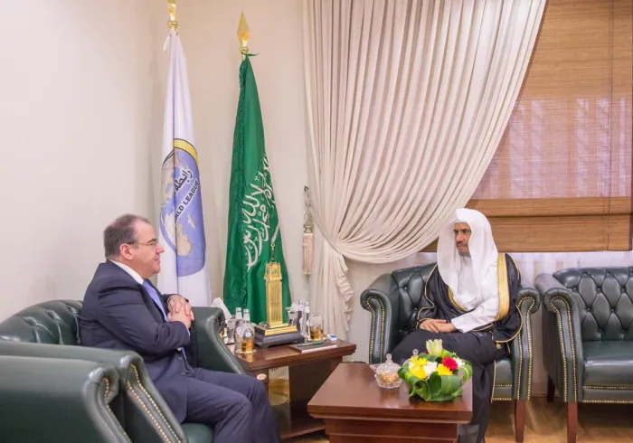 د. العيسى يتلقى دعوة رئيس كازاخستان لمؤتمر زعماء الديانات العالمية .. ويستقبل سفير قبرص