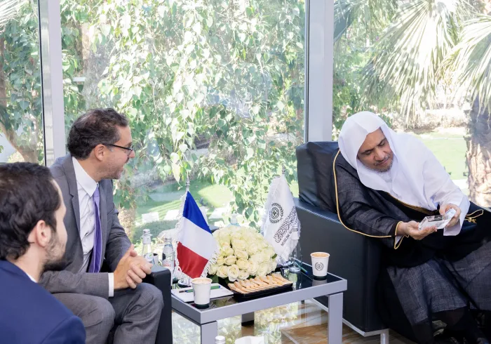 استقبل معالي الشيخ د. محمد العيسى‬⁩ سعادة سفير فرنسا‬⁩ لمنطقة البحر الأبيض المتوسط السيد كريم أملال