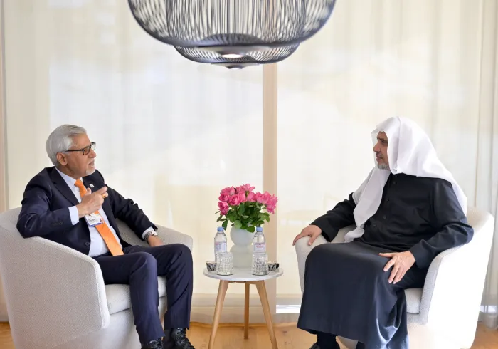 جناب دبیرکل، رئیس انجمن علمای مسلمان، آقای دکتر شیخ محمد العیسی، در محل اقامت خود با دبیرکل اتحادیه بین‌المللی صلیب سرخ و هلال احمر، آقای جاگان شاباگین، دیدار کرد