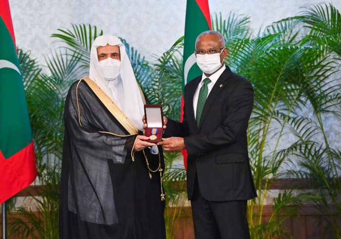 H.E. Dr. Mohammad Alissa received the Order of Honor of the Republic from H.E. President Ibrahim Solih, President of the Republic of Maldives