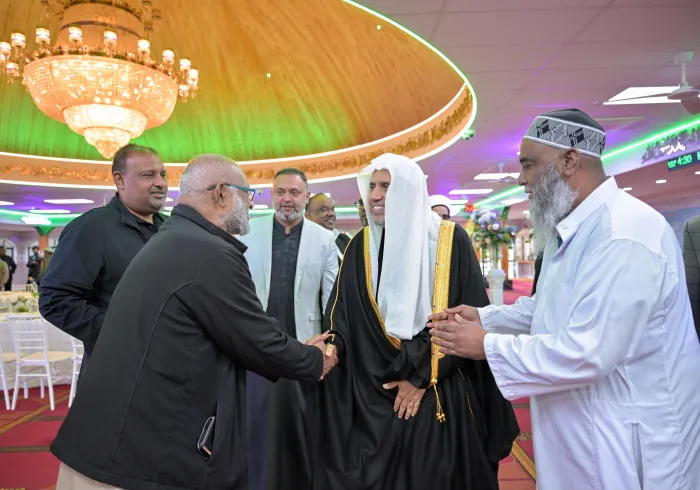 أمينُ عامّ رابطة العالم الإسلامي يزور أكبر جوامع نيوزيلندا