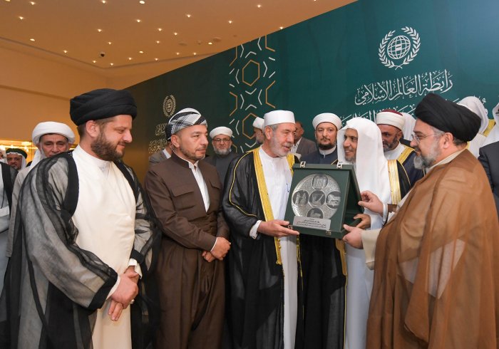 Les références irakiennes rendent hommage à Mohammad Alissa pour son soutien au discours constructif entre les courants Islamiques et le renforcement de la fraternité la compréhension et l’entraide.