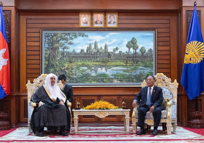 استضاف البرلمان الكمبودي معالي الشيخ د. محمد العيسى‬⁩، وقد نوّه معالي رئيس البرلمان السيد رين بالدور العالمي الذي تقوم به الرابطة