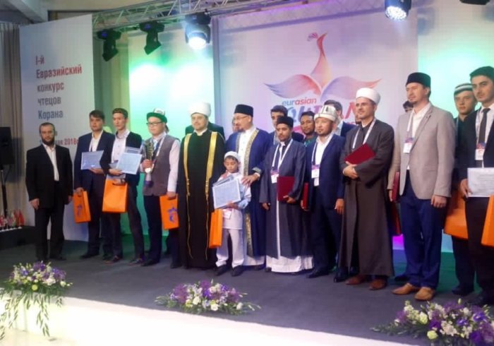 En présence du grand mufti du bassin de la Volga et du grand mufti adjoint de la Fédération de Russie, s’est tenue à Saratov la cérémonie de clôture du concours international de mémorisation du Coran avec la participation de 18 pays.