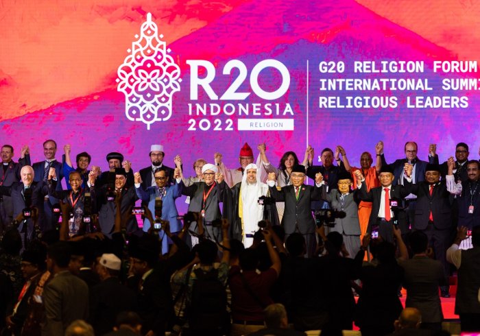 Yang Mulia Sekretaris Jenderal, Ketua Organisasi Cendekiawan Muslim, Syekh Dr. Mohammad alissa, dalam pidato pembukaannya di KTTR20:
