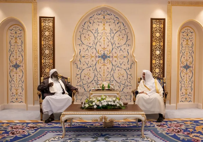‏استقبل معالي الأمين العام، رئيس هيئة علماء المسلمين، فضيلة الشيخ د.⁧‫محمد العيسى‬⁩ في مقر الرابطة بمكة المكرمة، فضيلة الشيخ حجي إبراهيم تحفة، رئيس المجلس الأعلى للشؤون الإسلامية، رئيس هيئة العلماء في إثيوبيا