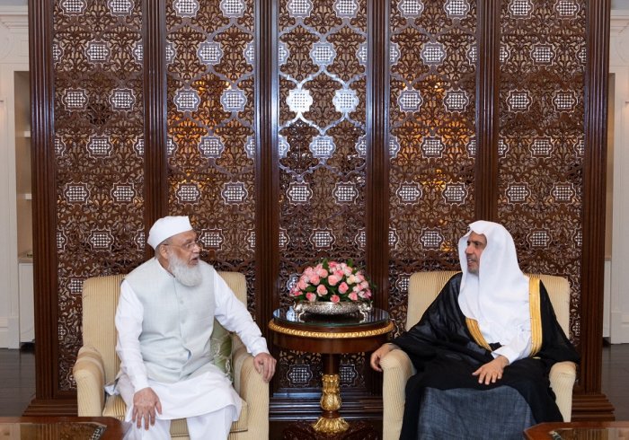 At his residence in New Delhi, His Excellency Sheikh Dr.Mohammed Alissa received His Eminence Sheikh Abdullah Saud Salafi, General-Secretary of Jamiah Salafiah (Markazi Darul Uloom).