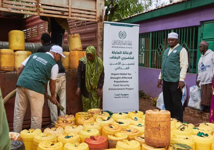 إغاثةٌ عاجلةٌ لمتضرري الجفاف في كينيا: ‏تنفّذ رابطةُ العالم الإسلامي برنامجًا عاجلًا لإغاثة المتضررين من الجفاف في جمهورية كينيا