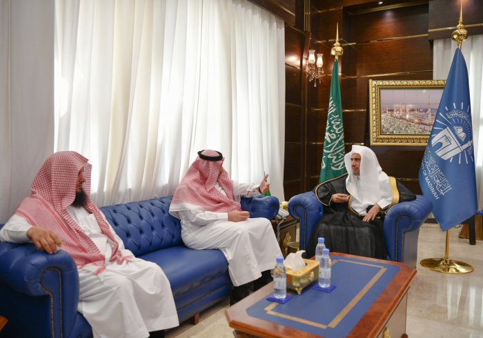 The Dean of the University of Medina, H.E. Dr. Hatem Bin Hassan Almarzougui receives H.E. the Secretary General of the Muslim World League, Dr. Mohammad Bin Abdulkarim Alissa