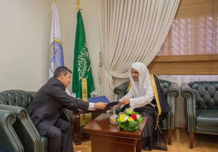 تسلم معالي أمين عام ‫رابطة العالم الإسلامي دعوة رسمية من فخامة رئيس جمهورية كازاخستان نور سلطان نزاربايف لحضور مؤتمر زعماء الديانات العالمية والتقليدية في أستانا