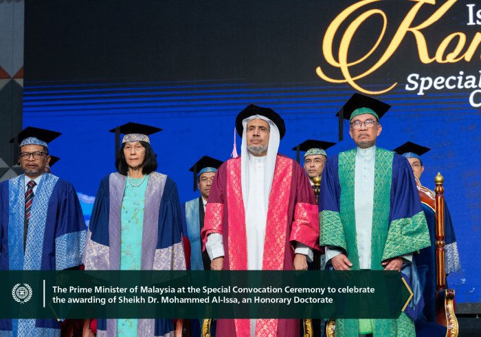 The most famous and highest ranked public university in ASEAN, Universiti Malaya, from which graduated the most prominent Malaysian political leaders, awards His Excellency Sheikh Dr. Mohammed Alissa